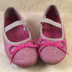 OSHKOSH Toddler Girls Shoes Glitter Silver Pink 7